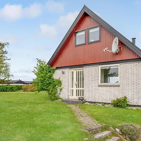 Two-bedroom Holiday In Brenderup Fyn Vedelshave